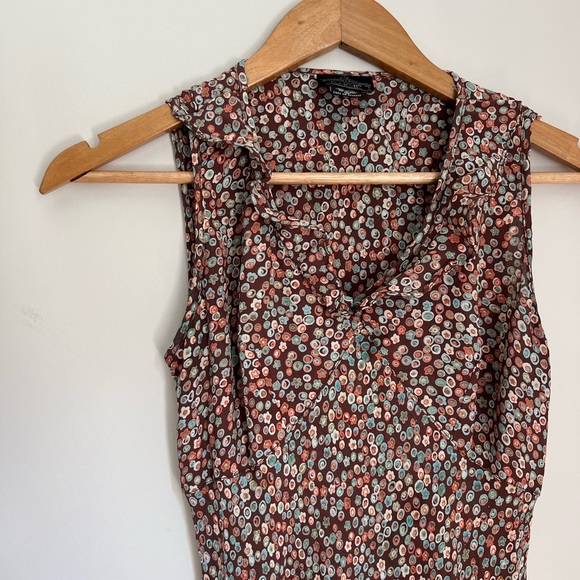 Vintage waist hugging silhouette dress - Picture 3 of 5